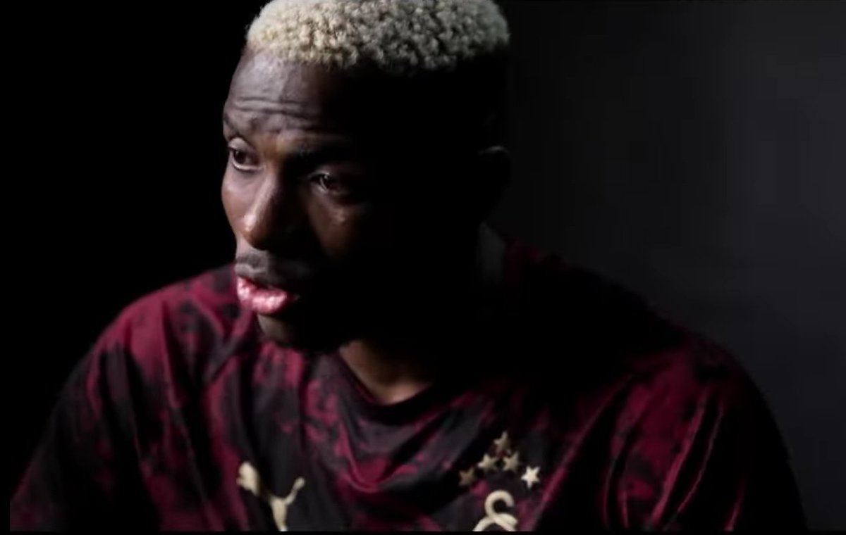 Victor Osimhen: " Ailem ve kendim için yapmam gerekeni yaptım. Galatasaray'a gidiyordum. İstanbul'a vardım. Hayatımda böyle birşey görmemiştim. Kulüp çalışanlarından biri dışarı çıktığımda çok sayıda insan göreceğimi söyledi. Oraya gittiğimde inanılmaz bir manzarayla karşılaştım.