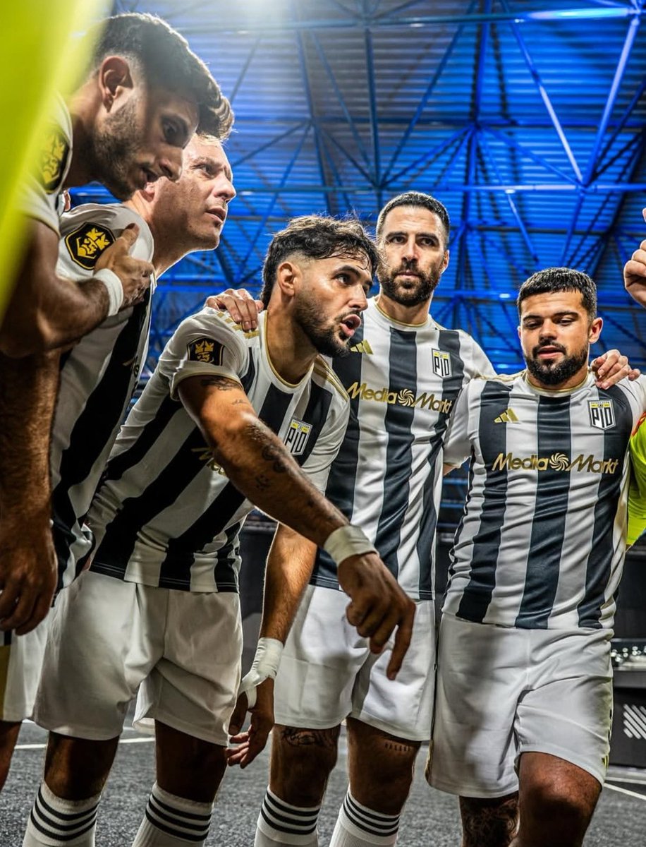 Honor a todos y cada uno de los integrantes de este PIO Masculino, nos tocó el rival más duro posible en semis.

5 Victorias y 1 derrota para esta nueva era de PIO no está nada mal, normalmente era al revés.

Te amo PIO, SIEMPRE EN EL BARCO.🤍