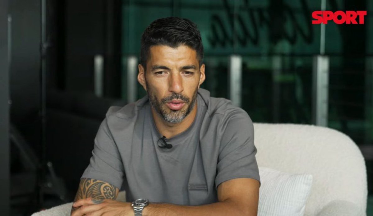 ¿Sigues al Barça ahora ⁉️

🗣️Luis Suárez: “Sí, siempre, constantemente… y los niños también.

Sigo siendo seguidor y admirador del club, le tengo cariño y mantengo contacto con gente del mismo.

Todavía tenemos una casa allí. Nuestro firme plan es volver a vivir en Barcelona,