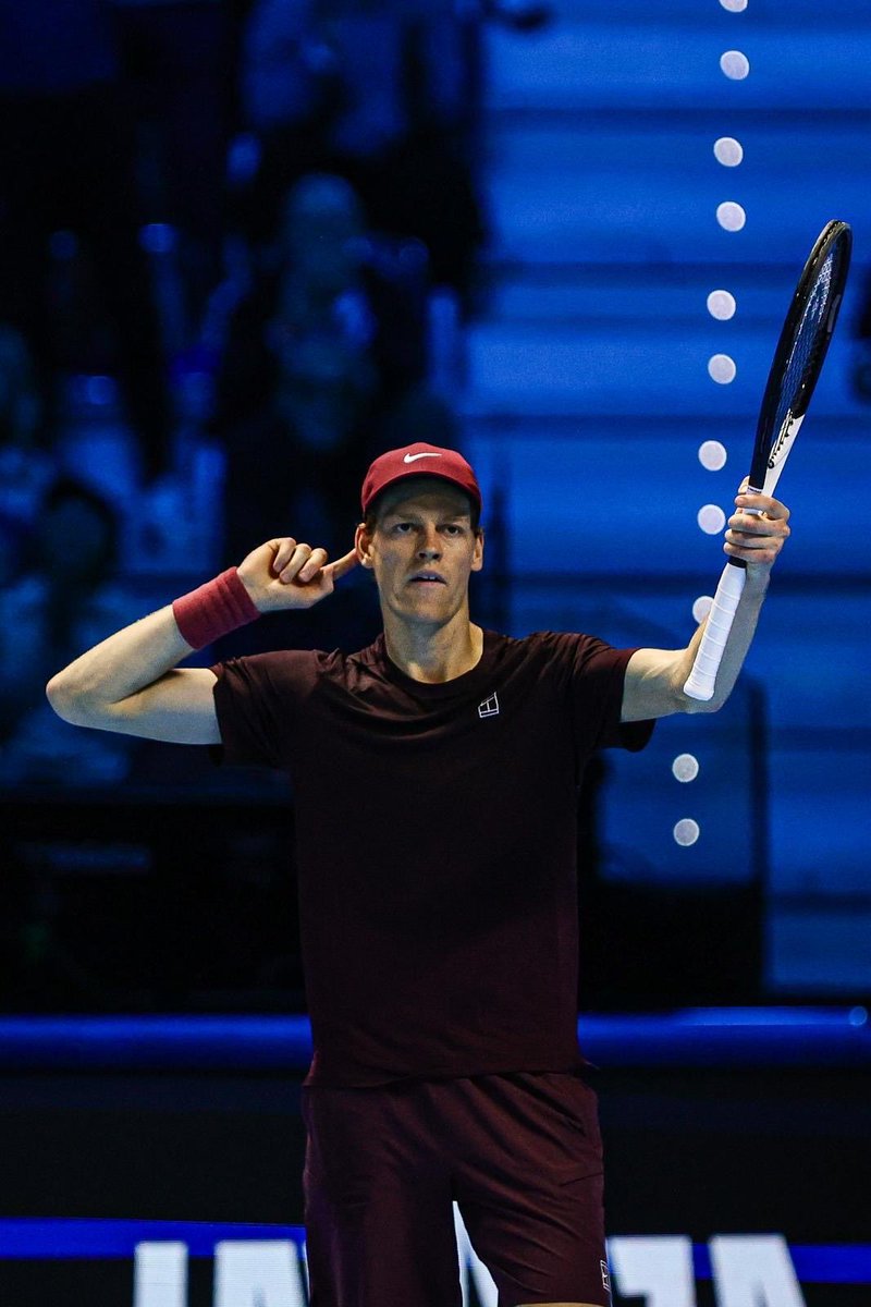 Jannik #Sinner retains his title in Turin.

A well-deserved victory. He was better in the crucial moments.

He hasn't dropped a single set in the entire tournament.

Superstar.