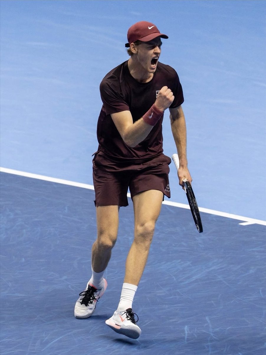 Jannik Sinner does it again!

The Italian claims the #NittoATPFinals for the second consecutive year in front of his home crowd, defeating Carlos Alcaraz 7-6(4), 7-5 to do it.

24th ATP title for the 24-year-old.

Best way to wrap up a remarkable season.