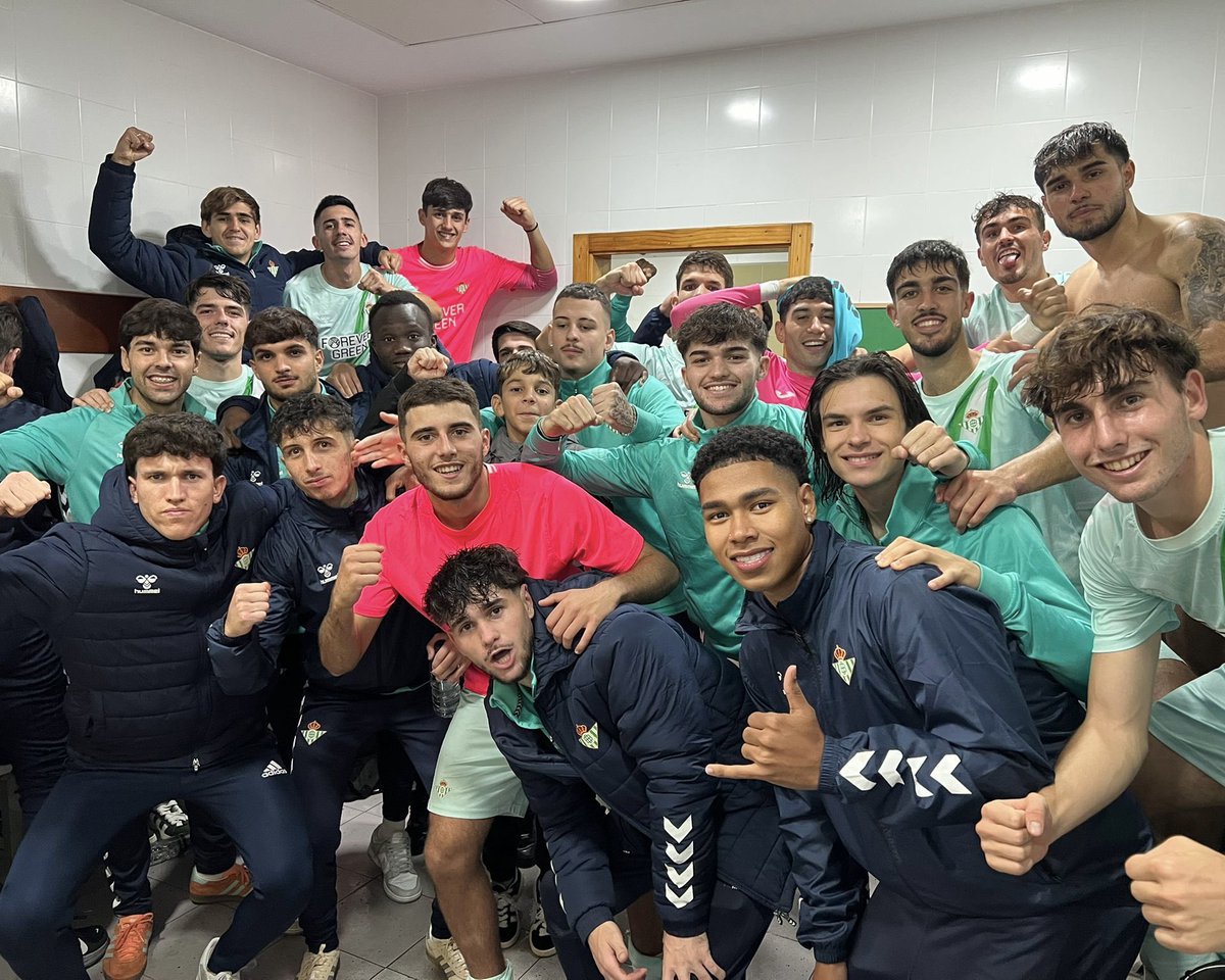 🏆 División de Honor Sénior
 
2️⃣ Cádiz CF 'C'
4️⃣ #BetisC

⚽️ Vázquez, Junior, Iker Amores y Davilillo

¡¡Seguimos!! 🚀💚

#CanteraBetis
