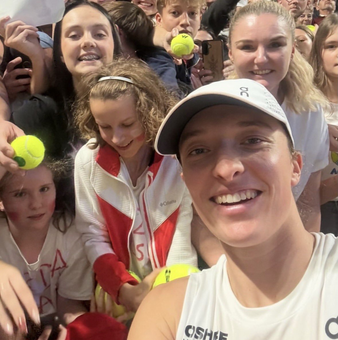 alka ౨ৎ tweet media