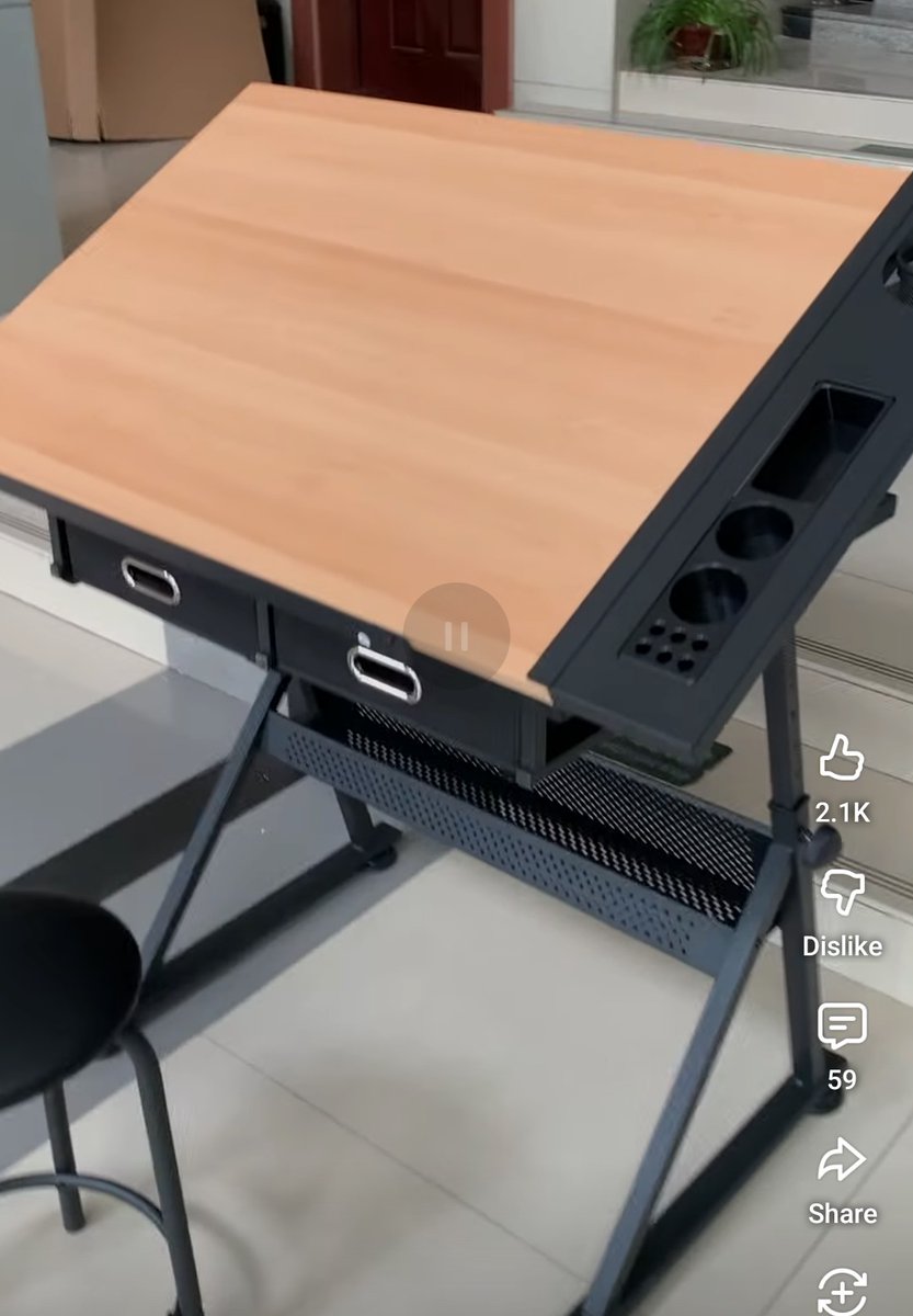 I need your help 🙋🏾‍♂️

do you know where I can find a large desk like this? 🤔

it would be perfect for my drawings 😊