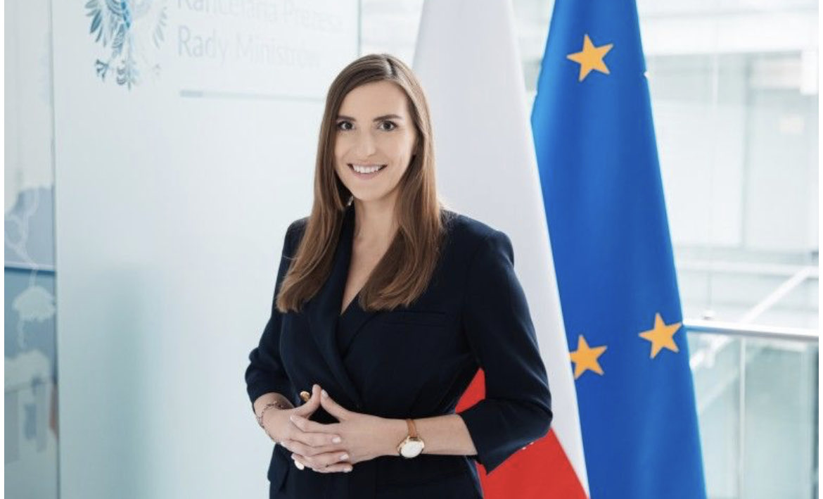 Jedrzej_Graf's tweet image. 🇵🇱 🇪🇺#SAFE na @Defence24pl ważna rozmowa z pełnomocnik rządu ds. SAFE Magdaleną Sobkowiak-Czarnecką @magdasobkowiak @PremierRP najważniejsze tezy: 
• Polska realnie wyrasta na lidera programu SAFE – to wniosek płynący zarówno z faktów, jak i z oceny Komisji Europejskiej.
•…