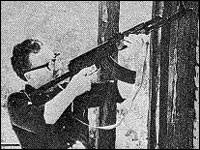 CondorPatriota's tweet image. Y seguro que el &quot;chicho&quot;, el que tanto daño le ocasionó a nuestro país y sus matones, eran blancas palomas. Lamentablemente nuestra bandera sufrió las consecuencias de que este borrachín no se rindiera.