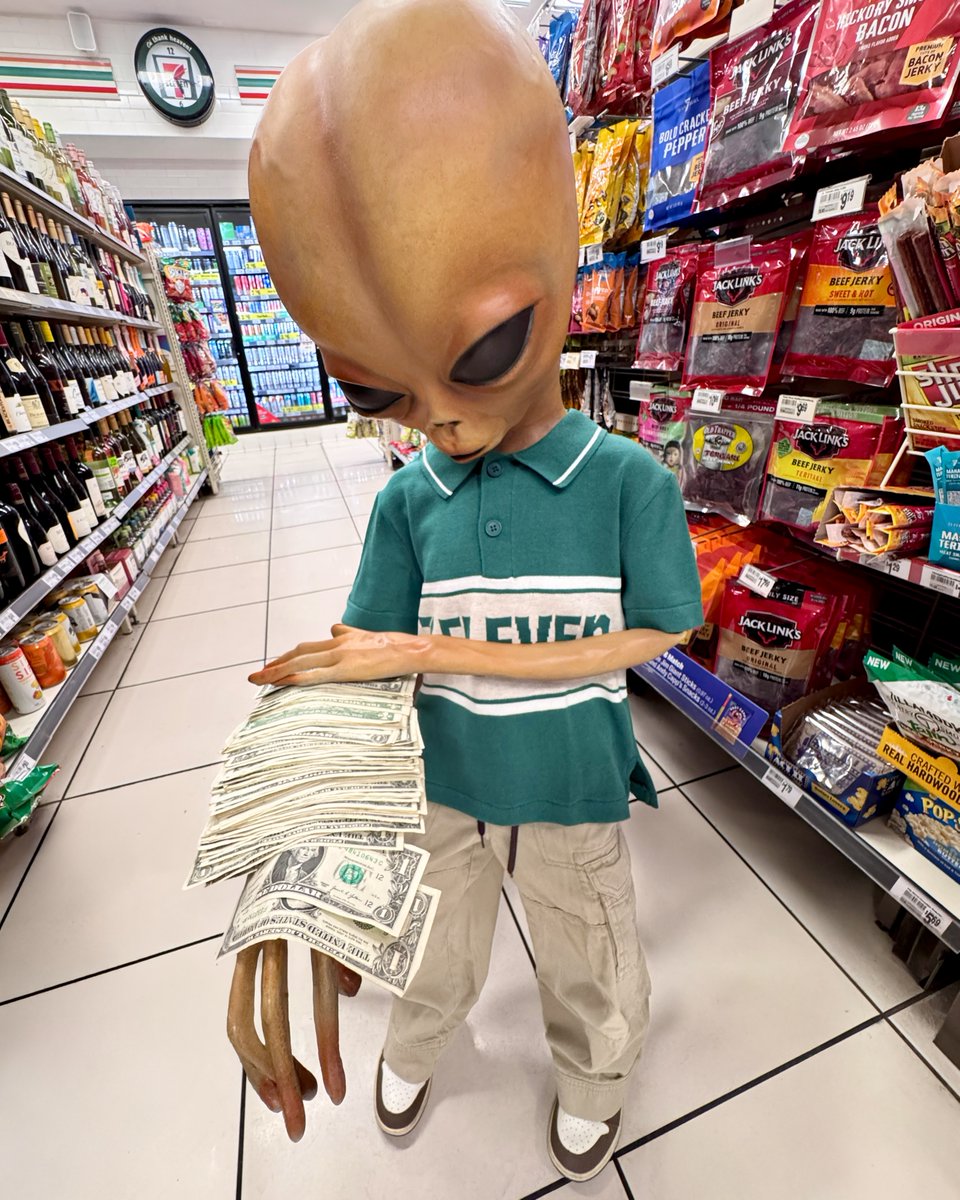 LILMAYO's tweet photo. snack funds deployed https://t.co/gQDVVkFP11
