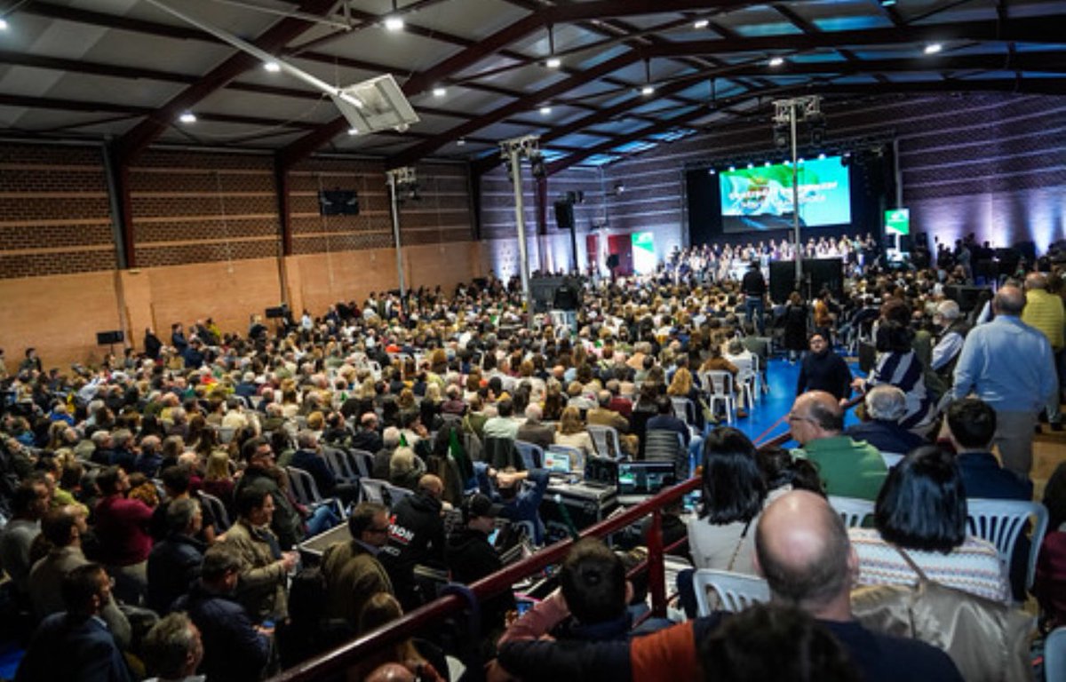 Apoyo masivo a <a href="/MGuardiolaM/">María Guardiola</a> y a <a href="/NunezFeijoo/">Alberto Núñez Feijóo</a> 

El próximo 21 de diciembre se escuchará con fuerza la voz de los extremeños que quieren seguir avanzando.

Extremadura ha decidido crecer. Ha decidido que no se comercia con nuestros sueños y nuestro futuro.