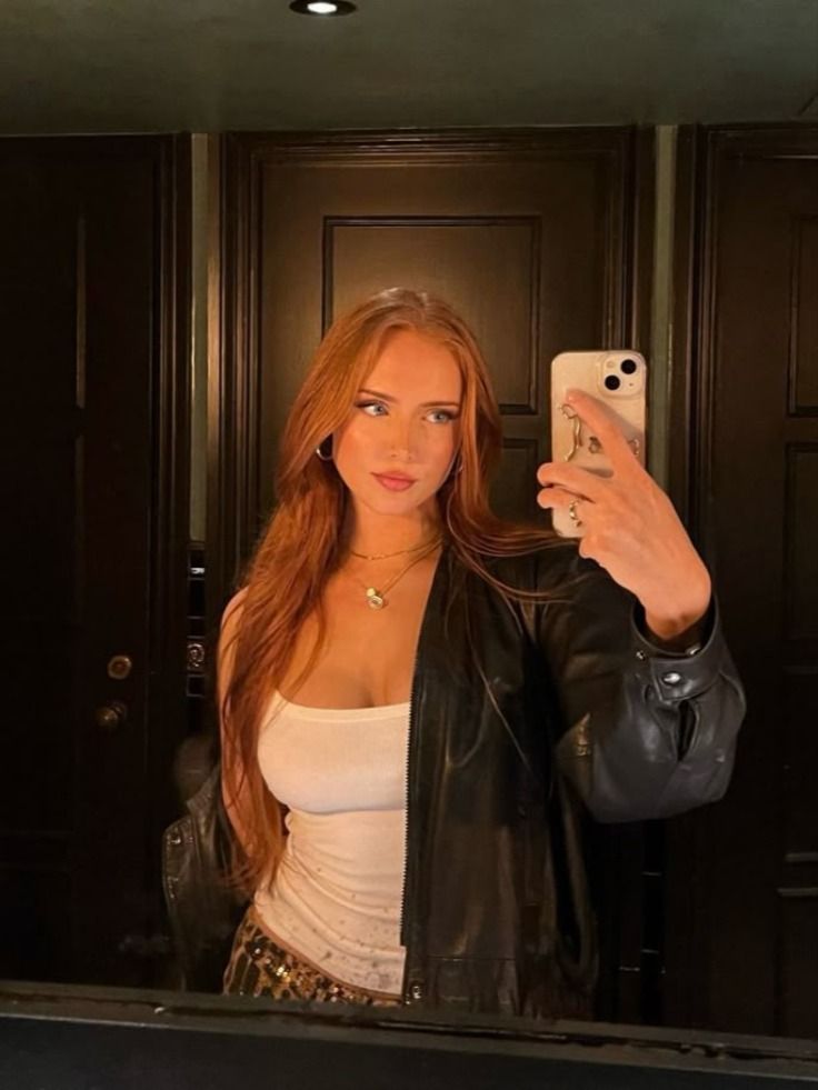 opalobinho's tweet image. ⠀⠀⠀⠀⠀
⠀⠀⠀⠀⠀⠀⠀⚰️ lydia martin.

𝓲dade: 20.
𝓼exualidade: bissexual.
𝓹ronomes: ela/dela.
curso: geometria proibida e moda.
 ͏ ͏ ͏ ͏ ͏ ͏ ͏ ͏ ͏