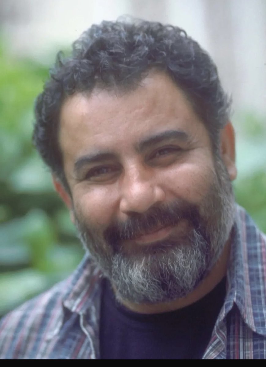 Halkların sanatçısı Ahmet Kaya
25 yıl oldu
Çok özledik.