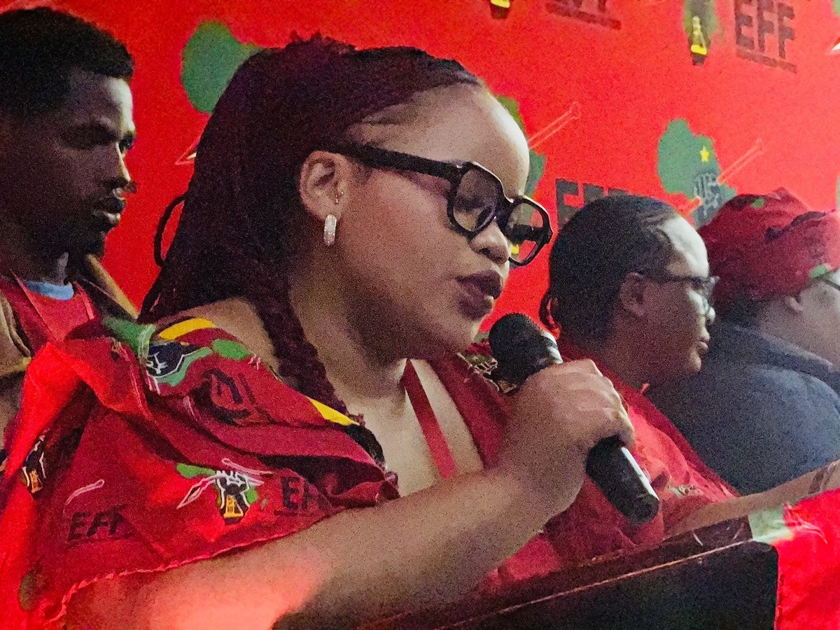 [IN PICTURES]📸

Congratulations to the Sub-Regional Command Team of King William’s Town led by fighter Yolanda Masiki. 

#EFFSRPA