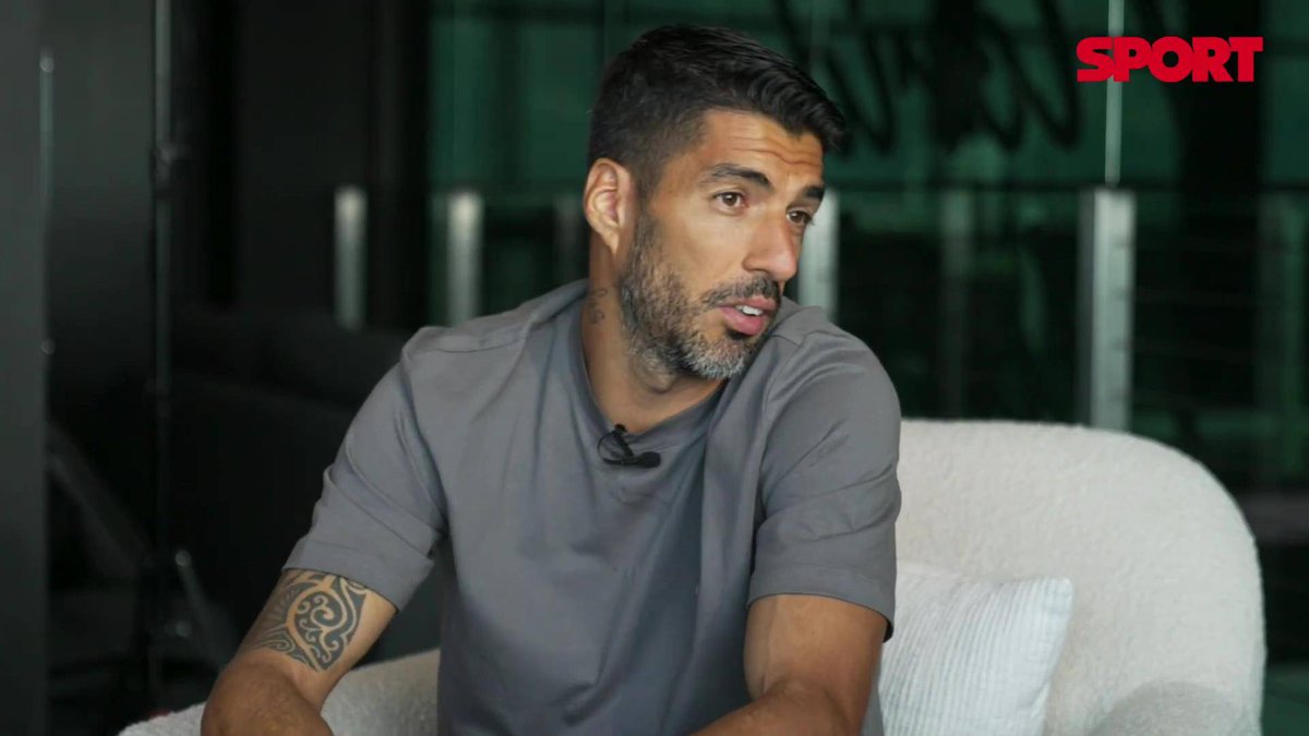 BarcaTimes's tweet photo. 🚨🎙️| Luis Suarez: "A person never stops being a Barça fan, and never stops feeling admiration and love for this club." #fcblive 💙❤️ https://t.co/s541SPDTAG