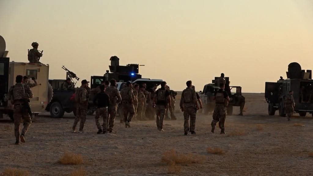 تعليقاً على مقال لاحد السوركيين. 
الادعاء بأن العنصر العربي في "قسد" مجرد رقم إحصائي لا يصمد أمام الحقائق الميدانية التي تثبت مشاركته الفاعلة سياسياً وعسكرياً، كما أن العلاقة بين "قسد" والعشائر العربية أكثر تعقيداً من اختزالها في ولاء وظيفي هش.