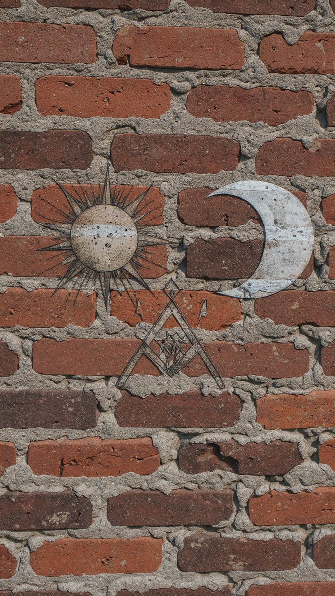 Pad_boy's tweet image. No te compares con los demás, no hay comparación entré el Sol y la Luna, Ambos brillan a su tiempo.

☀️ //G\\🌖