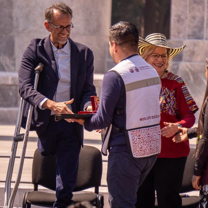 _Gabo_N's tweet image. Hasta a ti te hace falta la derecha.