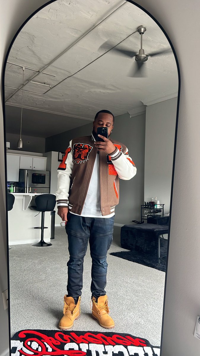 JoshKoolAss's tweet image. Browns Day 🐶