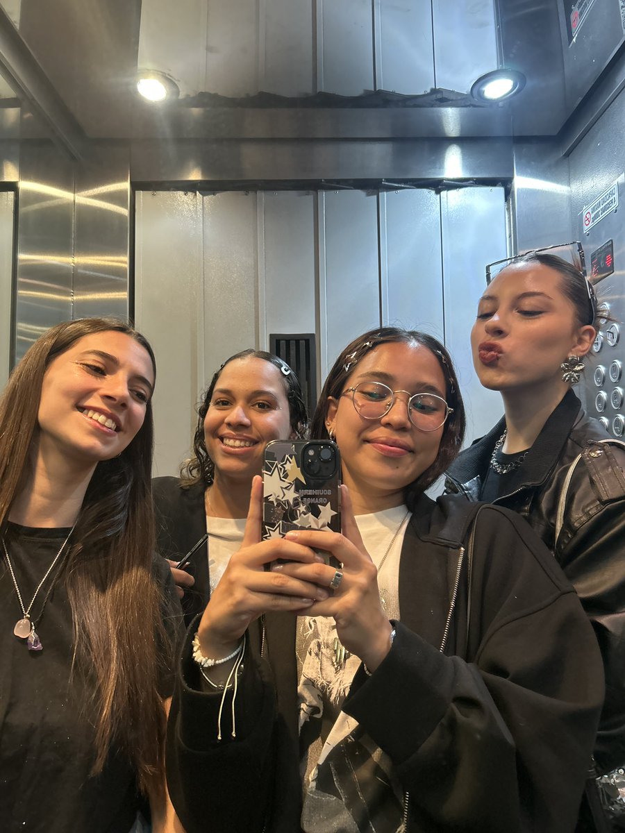 bueno loco ya fue yendo a tecnopolis