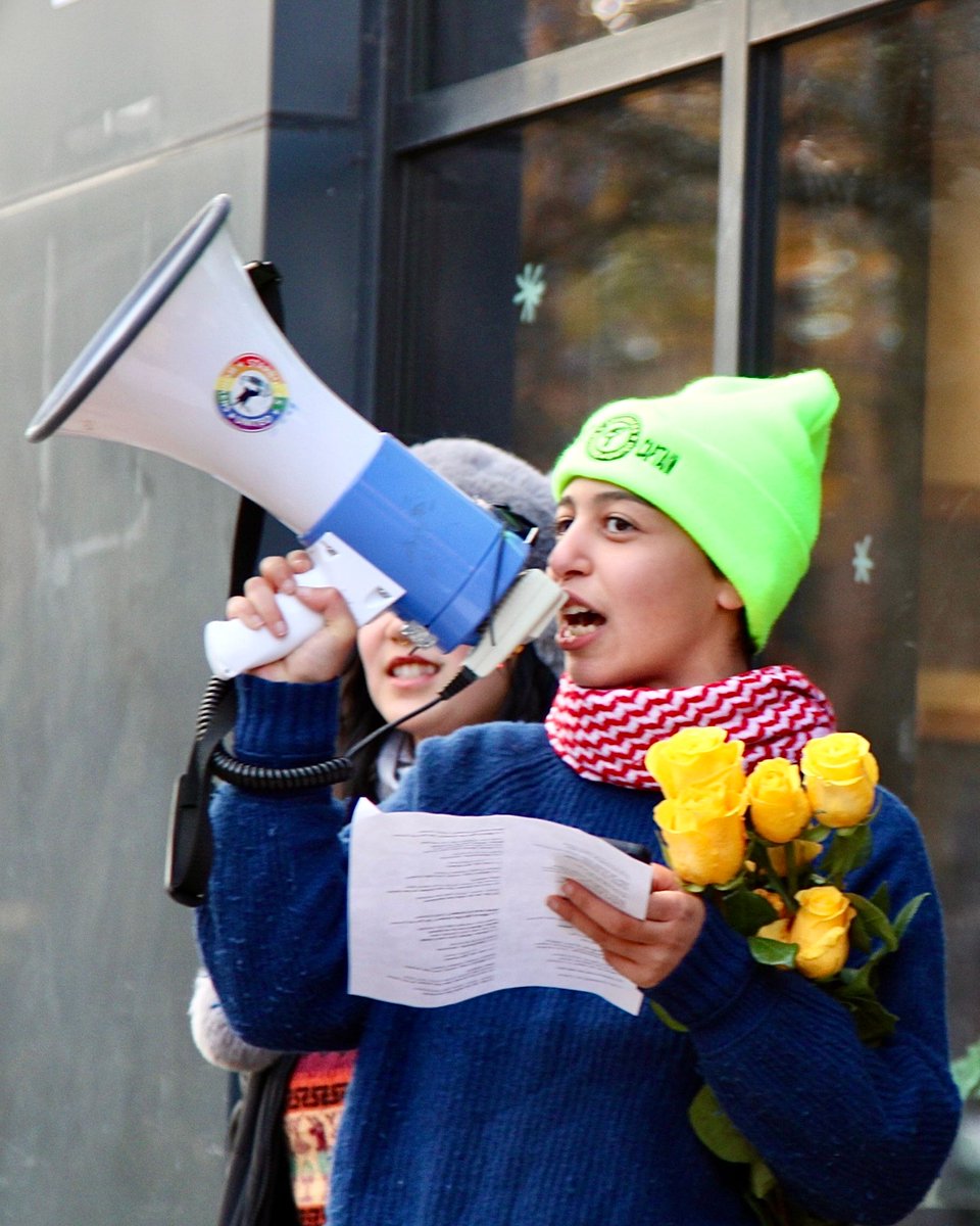 CentralLaborNYC's tweet image. “No contract, no coffee is more than a tagline—it’s a pledge to interrupt Starbucks’ operations and profits until a fair union contract and an end to unfair labor practices are won.”

-Michelle Eisen, Starbucks Workers United spokesperson and 15 year veteran barista.