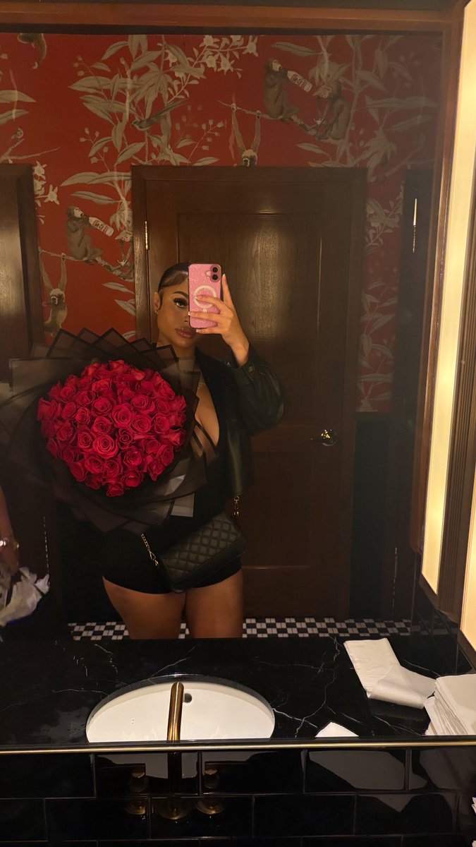 nooney 🎀 tweet media