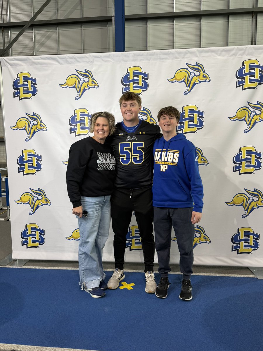 I had a great time up in Brookings! Thanks for inviting me out to a game <a href="/Habs_51/">Cade Haberman</a> <a href="/CoachBusekist/">Zane Busekist</a> <a href="/GoJacksFB/">SDSU Football</a>