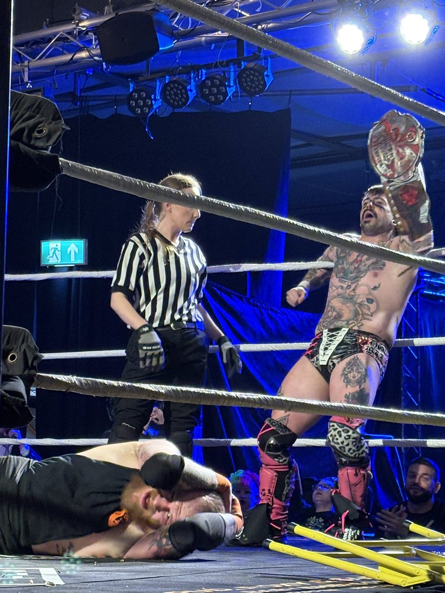 Oliver Drake tweet media