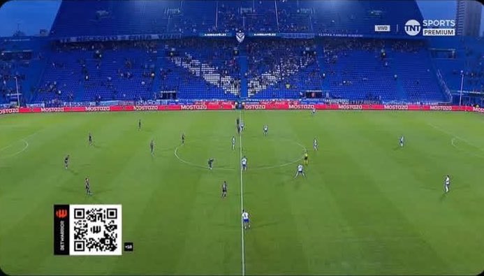 unfulvo_'s tweet image. ¡Vélez ejemplar! 💙😷

👉 Los aficionados de vélez siguiendo los protocolos anticovid.

#quedateencasa #covid19 #pandemia