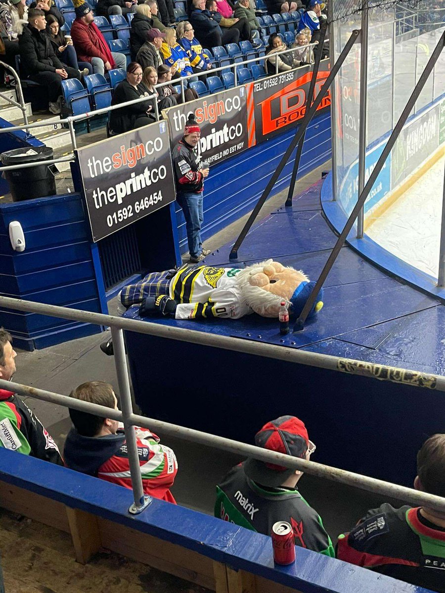 — abbey 🌙 tweet media