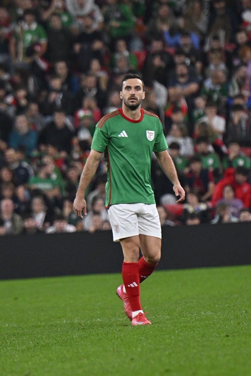 Danok Bat tweet media