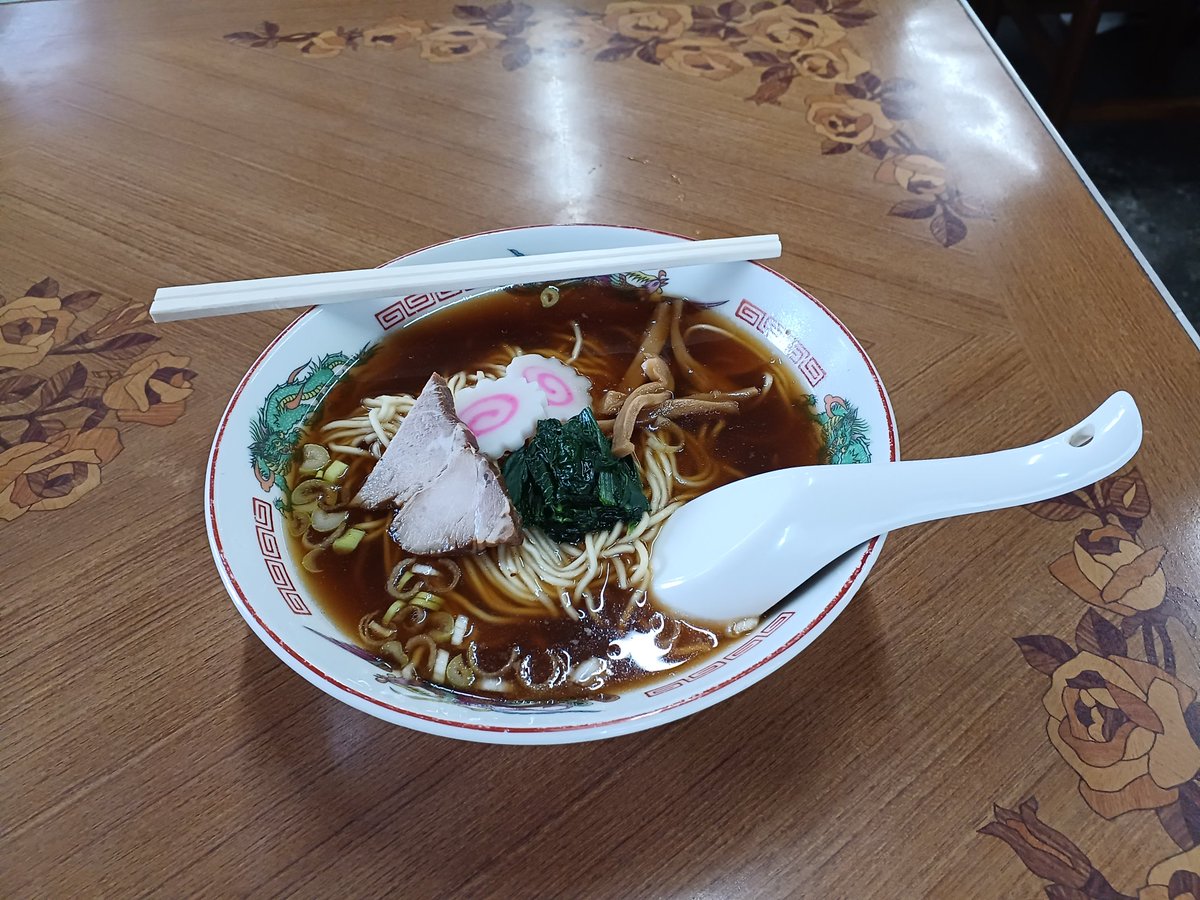 Hiroshi1970Cat's tweet image. ☀️🙋‍♀️❗おはよう🍜ラーメンひろし🌞週明け気を引き締め👊✨頑張ろう。今日もよろしく😃✌️

#ねこ宇宙 #看板ねこ #まねきねこ #笹かま猫 #ねこのいる整体サロン