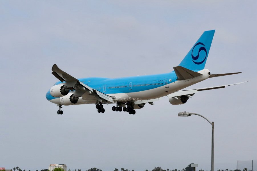 Avgeeksnaps tweet media