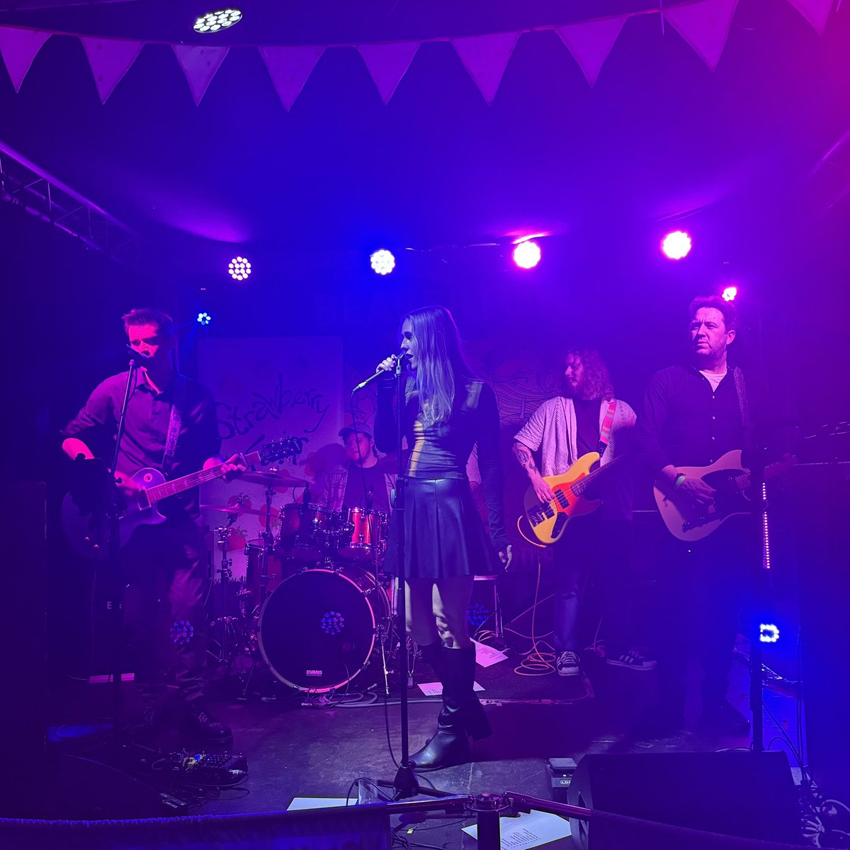 Great set with Iona Sky at The Six Six Bar tonight, fundraising for Strawberry Fair 🤘