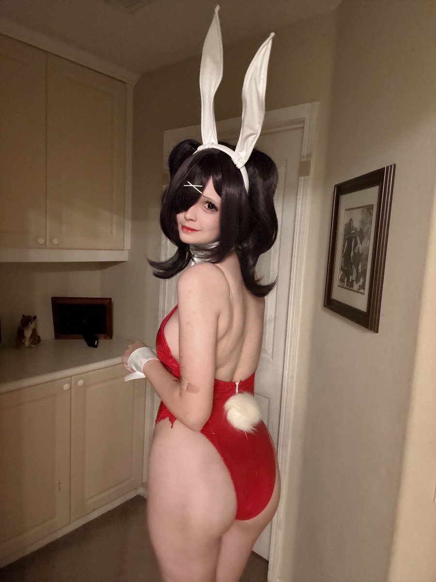 Stop UNFOLLOWING ME!! 🤬🤬🤬 Here’s my flat butt, so STOP IT!! #nsotwt