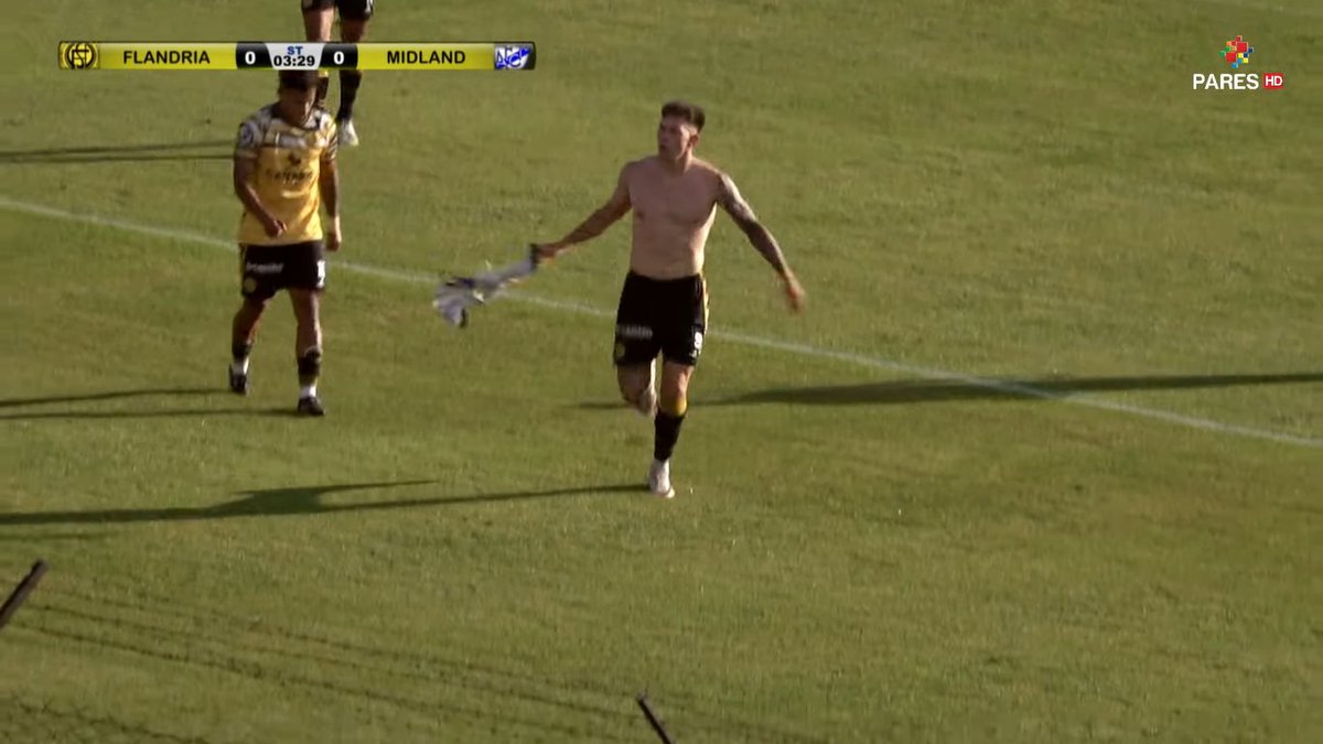Parestv's tweet image. FÚTBOL [Video]

►RESUMEN: #Flandria vs #Midland con el relato de @Ale_Schiaffino y los comentarios de @Francapece 

parestv.com.ar/2025/11/16/res…