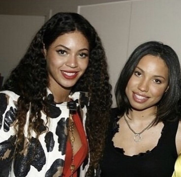 beyoncé hourly 🍨𐚁ིྀ🍨 (@beyoncesbride) on Twitter photo 