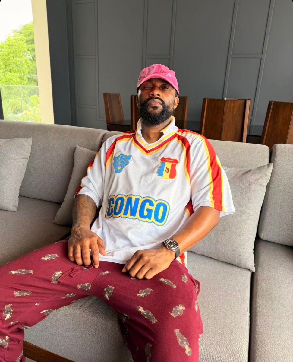 kamerlife__'s tweet photo. La fierté se voit trop dans mes yeux ? 
L’icône, la légende vivante @fallyipupa01 a porté notre Jersey, mission accomplie 🙏🏾🤌🏾

Commandez ici 👉🏾 https://t.co/Me7o0dNJNw https://t.co/zZ3o5OylZp
