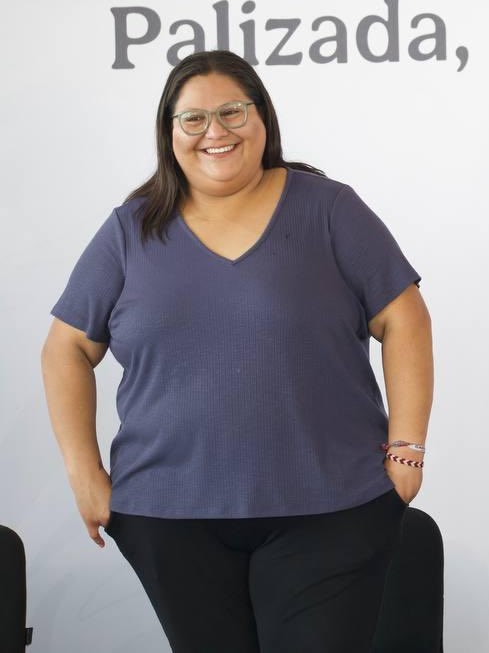 PFifiona's tweet image. ¿Con todo lo que se ha robado esta mujer, no le alcanzará para vestirse decentemente? Quiérete tantito... 🤦‍♀️