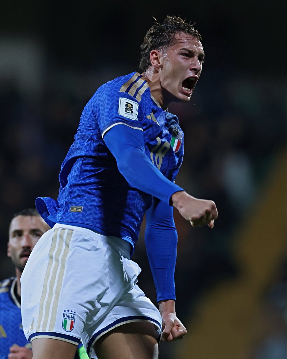 بالمناسبة عاجبني جداً مهاجم إنتر ميلان بيو ، مهاجم قناص وهداف واتمنى يكون أحد خيارات برشلونة لمركز المهاجم 🔵🔴