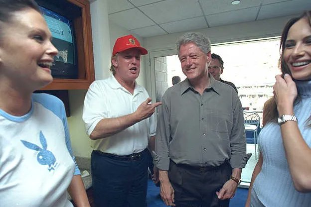 3 pic. Trump sure does like Bubba this much, incase Grok says the mp4 is fake,here's images from the event. https://t.co/BHRZCpIBpA