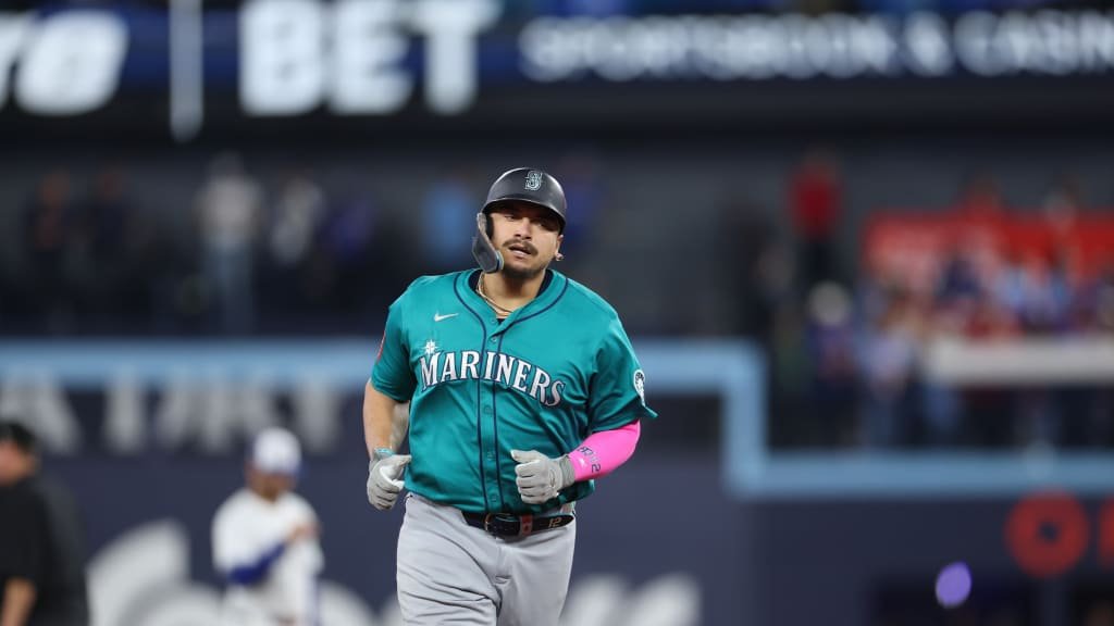 League source confirms the #Mariners are finalizing a 5-year deal with 1B Josh Naylor.

Source tells me the deal is in the $90-100 million range.