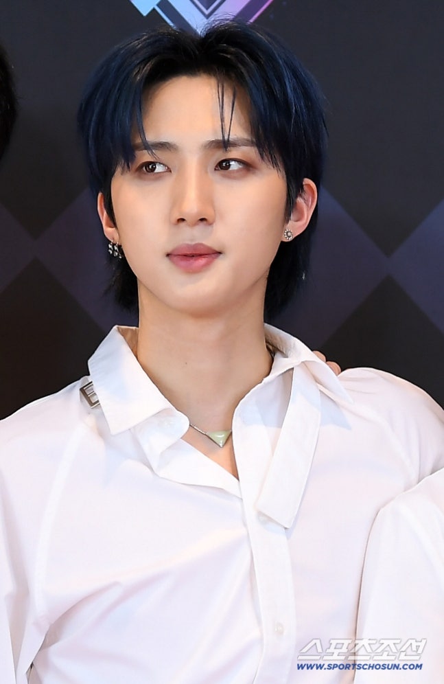 hlxnews's tweet image. #PENTAGON #HUI, Producer Behind “Energetic,” Signs with WITHUS Entertainment Alongside Apink and Wheein

Hui from PENTAGON has signed an exclusive contract with WITHUS Entertainment, opening a new chapter in his career.

Debuting in 2016 as the leader, main vocalist, and lead…