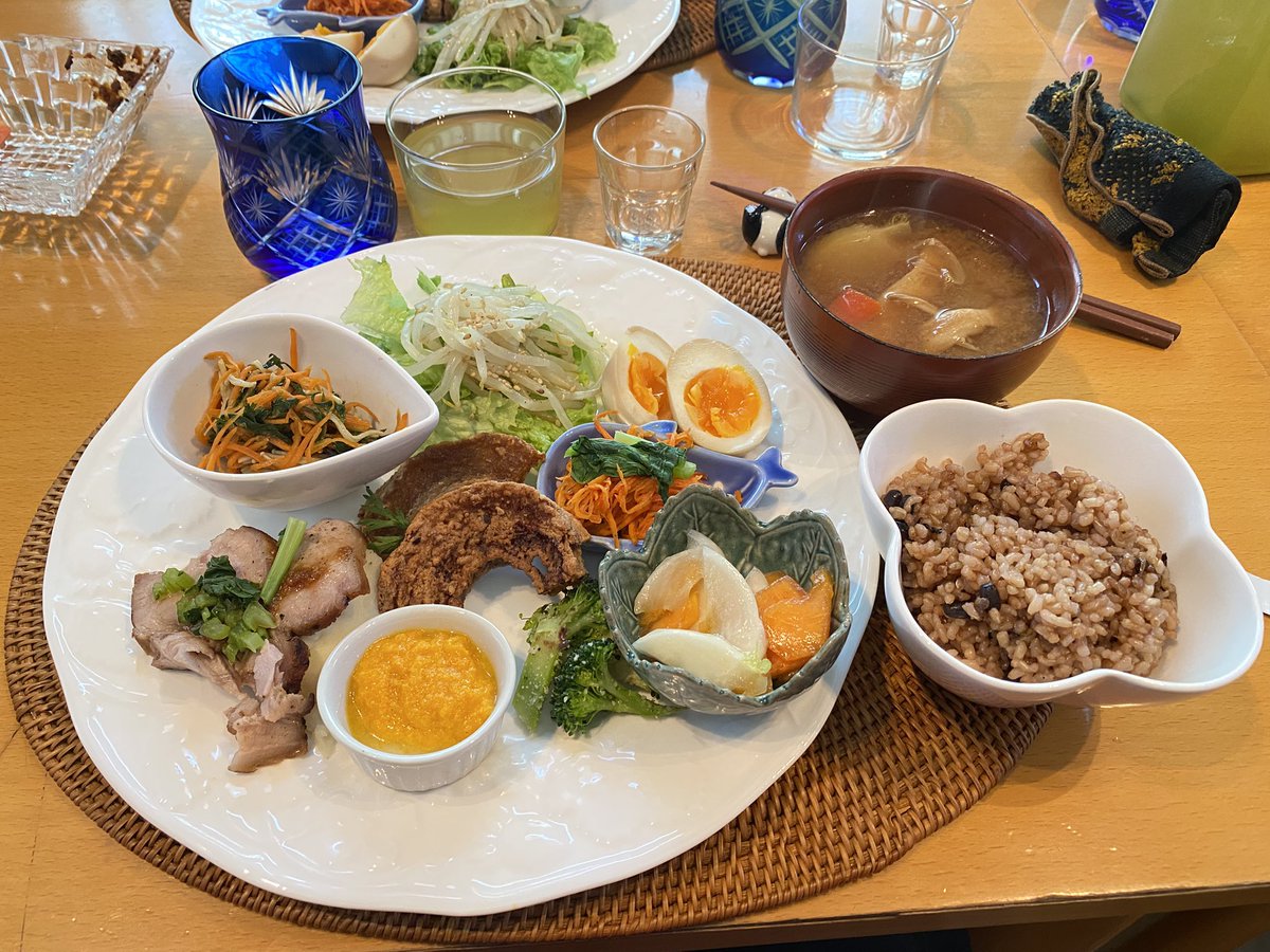 mint05925075's tweet photo. とっても美味しい😋
腸活＋美容ランチ会✨
#美容ランチ会　#心花茶 https://t.co/KYndqgQqJP
