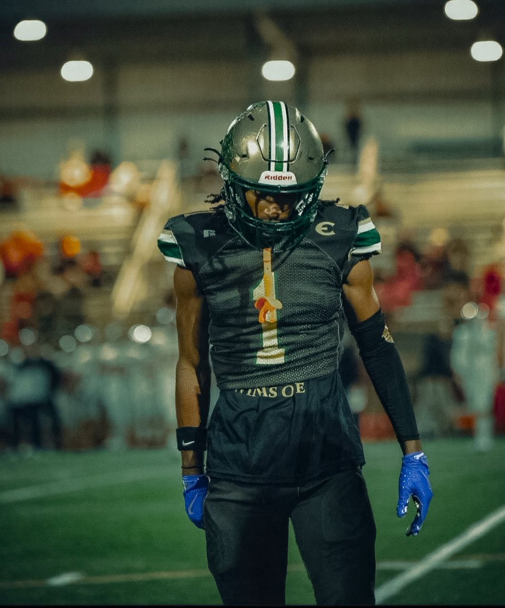 Full season Highlights‼️ ⬇️⬇️
56 REC 
1,048 Yards 
10 TD 
hudl.com/v/2TCYm4