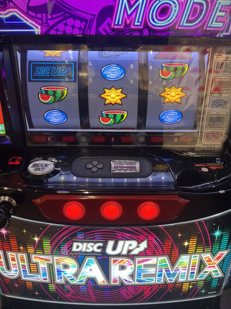 622番で入場しまして、
朝イチはディスクアップからスタート⤴️

この番号でこの台取れたのが嬉し過ぎます😊
期待して回します👍

店内ほぼ満台🈵スタート！！
ジャグラーシリーズとハイビリターン、ドルアーガ、吉宗に少しだけ空き台あります👀

#スーパーコスモプレミアム堺店
#pr