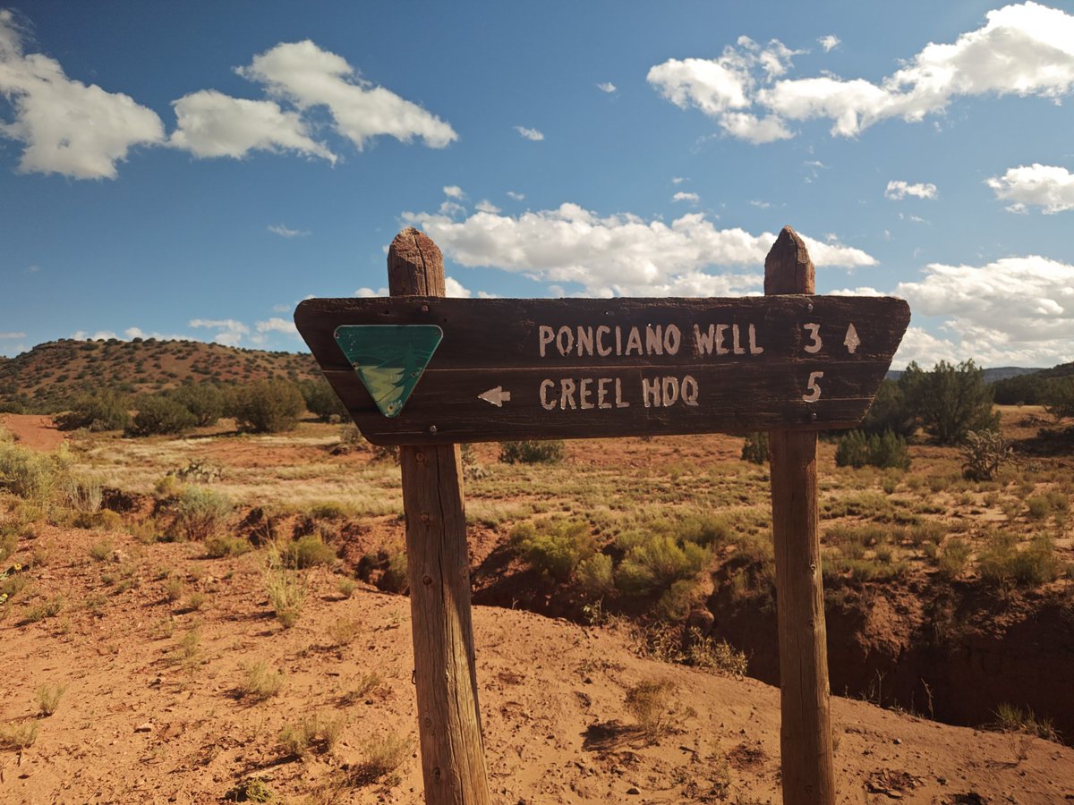 2000wonderer's tweet image. Been fighting with my phone&apos;s camera changes the color of light from &quot;warm&quot; to &quot;neutral&quot;when it&apos;s bright. Red and blown can be enhanced through the filter I guess.
スマホのカメラが明るい時、景色を青白く変えてしまうのにずっと困ってます。このフィルターで、少し赤や茶が強く出る気が。