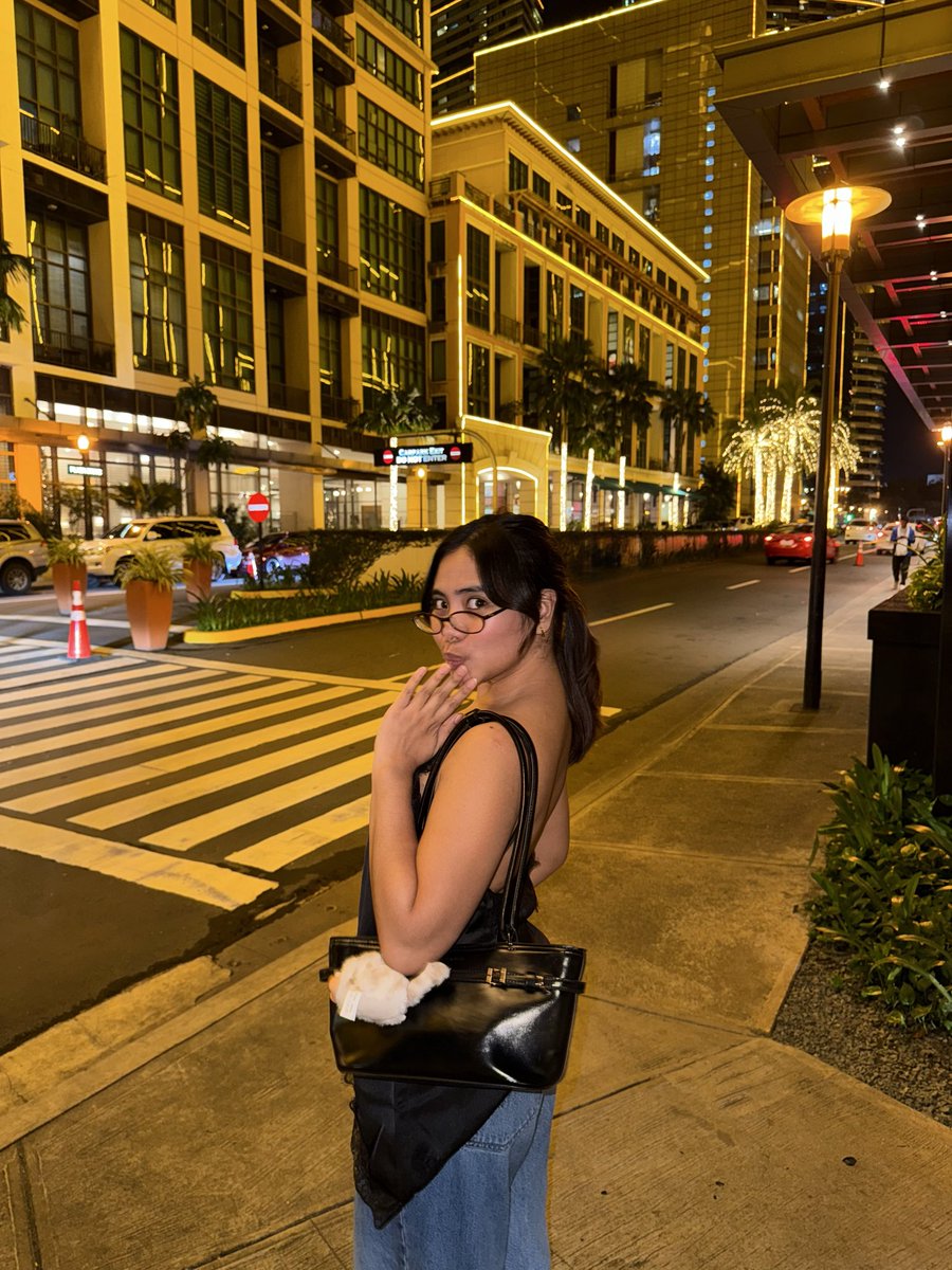 mrymysnts's tweet photo. Edmark is such a pro at taking pics na ♡🤭 https://t.co/qhr5kcs4PZ
