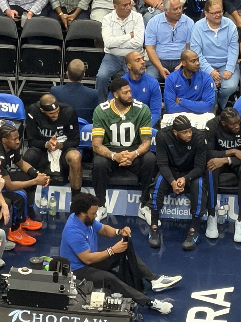 Mavs_FFL's tweet image. AD wtf are we doing man 

#MFFL