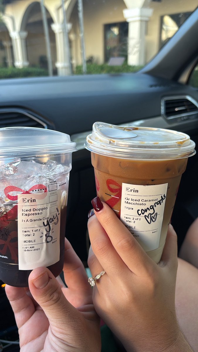 Ciconte3's tweet photo. Hard launch @Starbucks ☕️💍 https://t.co/Tp3aff3Q11