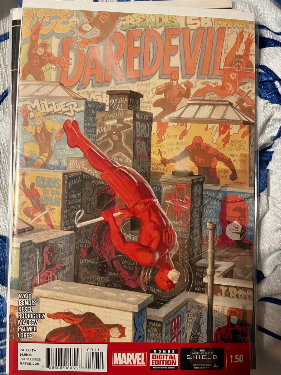 RCode44's tweet image. 25 cent pickup!

#Daredevil 
@acostar72