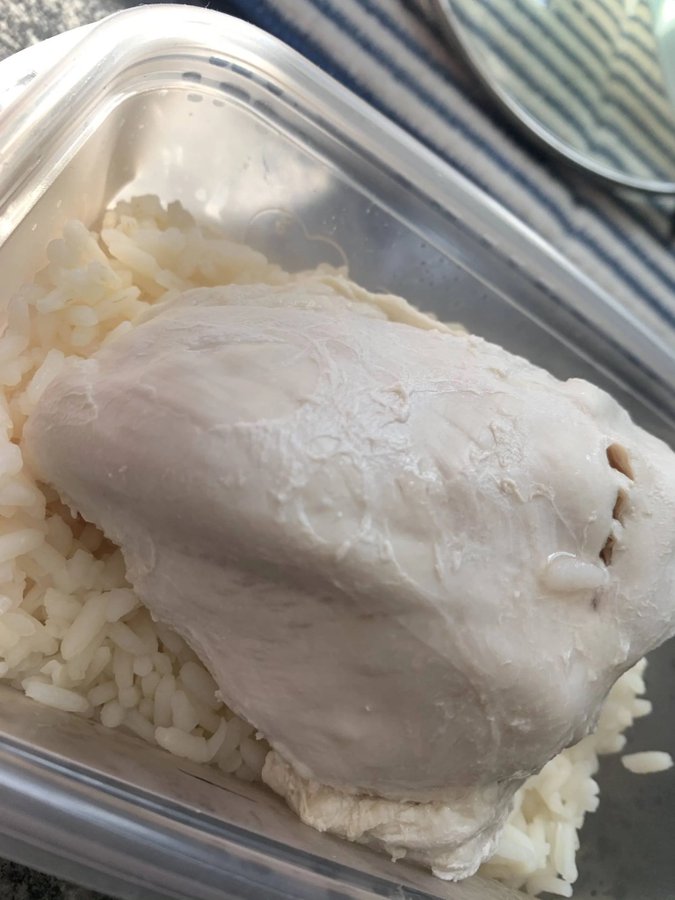 honeymoon250's tweet image. Boiled Chicken and Steamed White Rice. What’s missing? 🍗 🍚