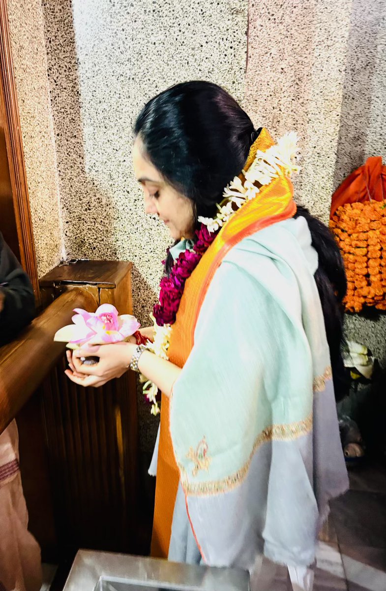 जिसको मेरी पोस्ट चुभती हो वे मैदान छोड़ सकते है
हमे बारात में भीड़ नहीं दिखानी है , हिंदुत्व को जगाना है,,,,,🚩 फॉलो कर के जुड़े🙏🙏